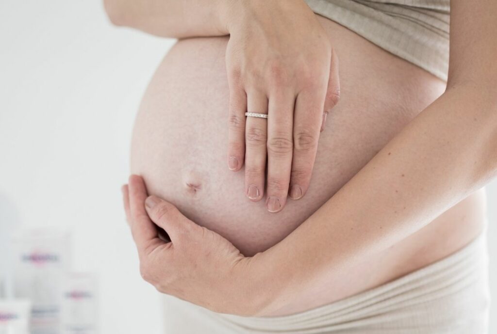 instruction woman belly massage pregnancy